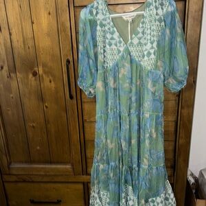 DAVI & DANI Green and White Patterned Midi Dress